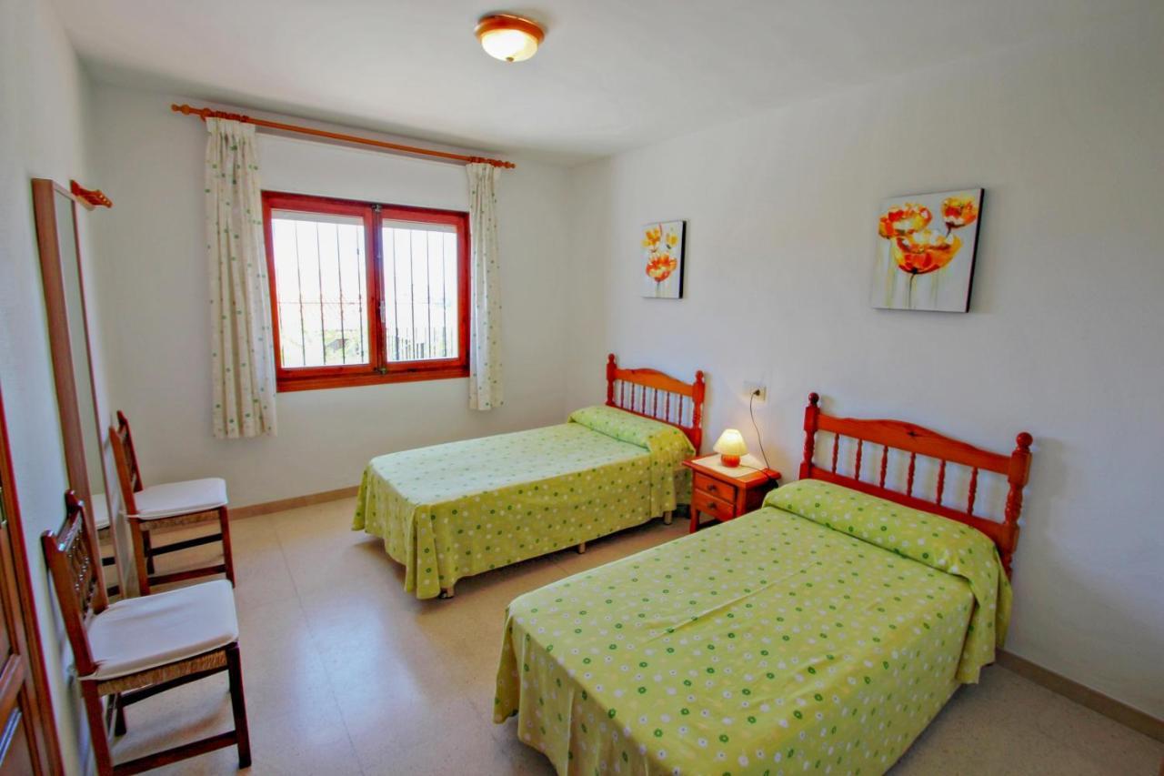 Laura-29A - Pretty Holiday Property With Garden And Private Pool In Calp Exterior foto
